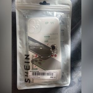 *Final Price* NIP 1 Clear astronaut design iphone 11 cover